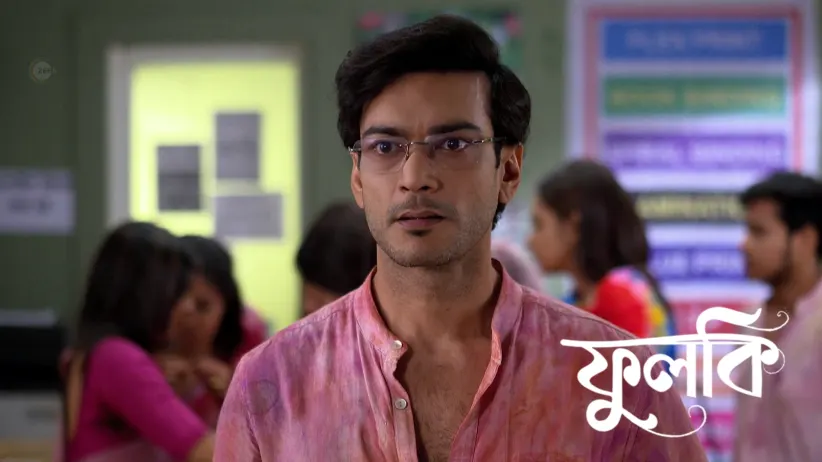 Rohit and Phulki at Roychowdhury House as Bauls