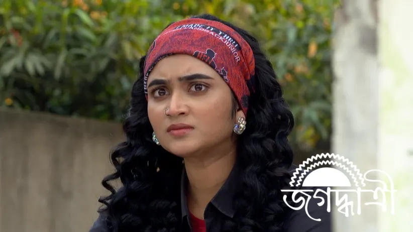 Durga Rescues Kalbose from Divya's Men