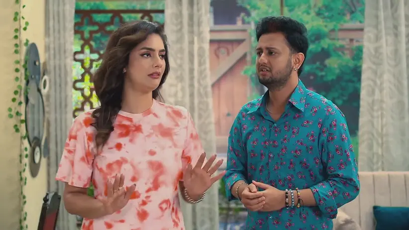 শ্রীকে বাড়ি ফিরে যেতে বলে সতীশ 