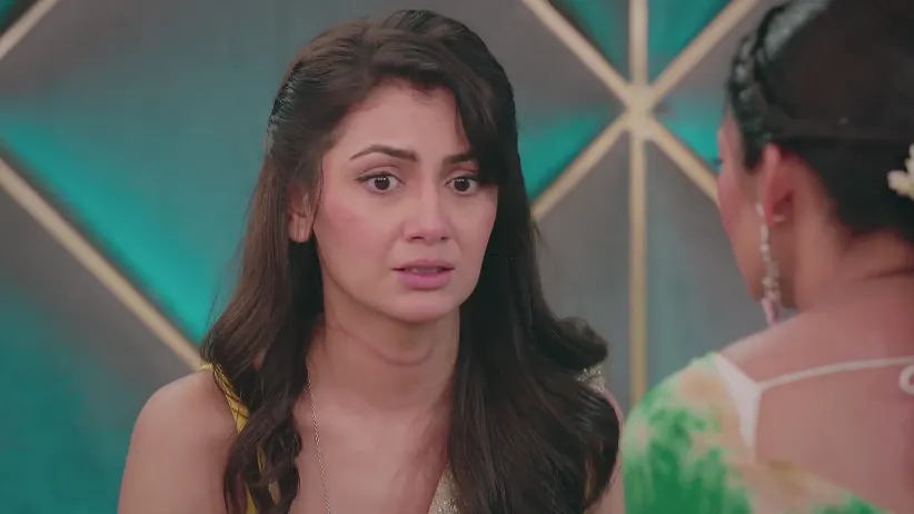 Amruta Tells Nimrit a Secret