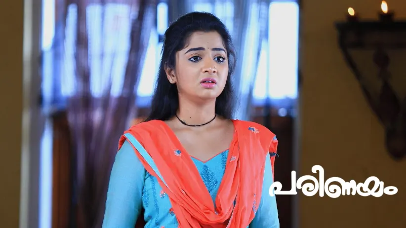 Sridhar Criticises Suhasini