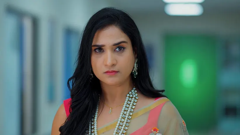 Tulasi Takes Khushi to Her Home