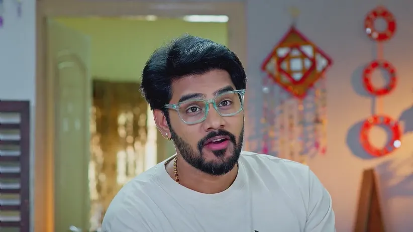 ವಿಶಾಲ್ ಗೆ ತ್ರಿನಯನಿಯ ವಿನಂತಿ