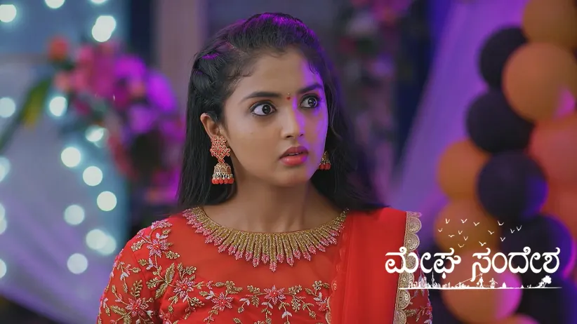 A Lipstick Mark on Gagan's Cheek!