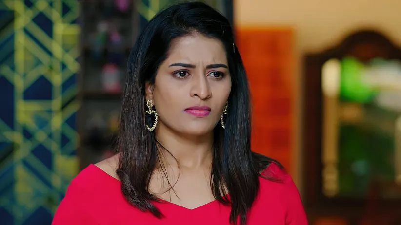 Govinda Tells Geetha about an Upcoming Trip