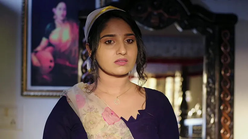 Seetharatnam Is Impressed by Chaitra's Dedication