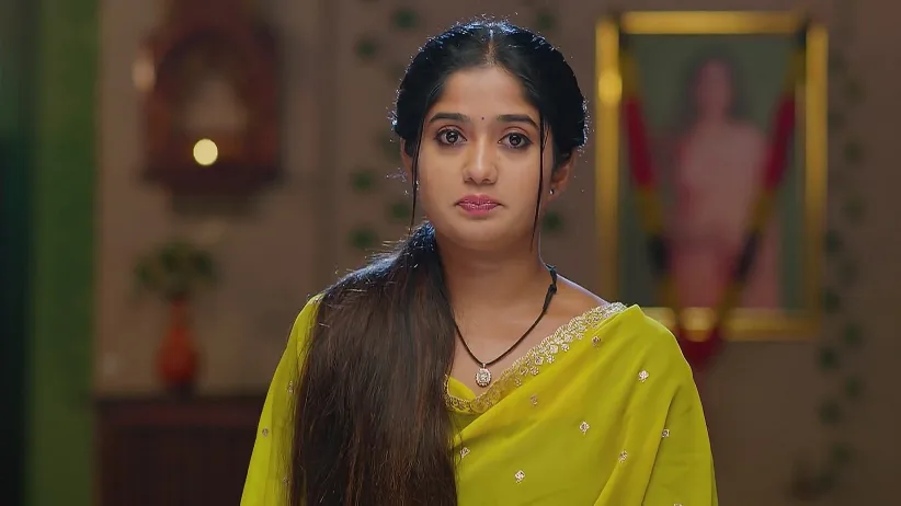 Janaki Gives an Oil Bath to Aadhya