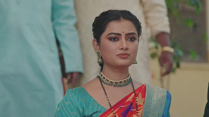 Dhanashree Takes Dattu inside the Wedding Hall - Lakhat Ek Amcha Dada