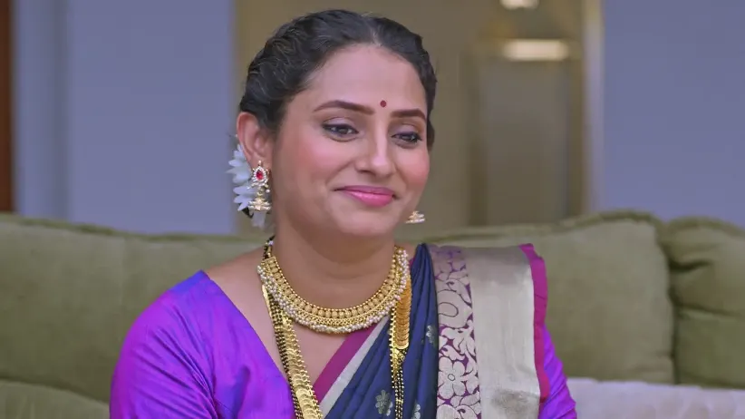 Renuka Questions Siddhiraj - Lakshmi Niwas