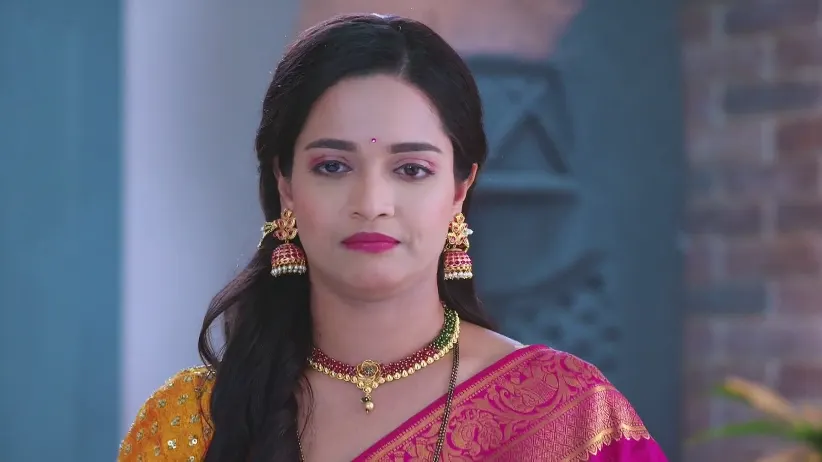 Durga Learns that Leela Is Not Pregnant