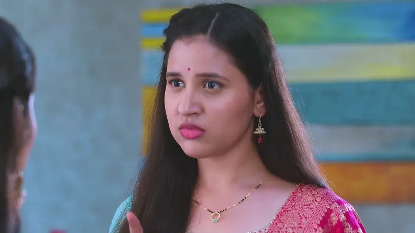 Lakshmi Is Shocked as Her Plan Fails - Navri Mile Hitlerla