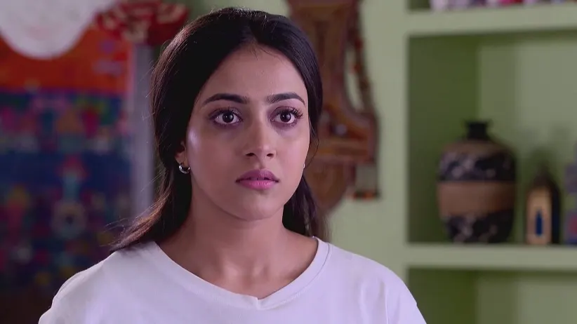 Thammi Inquires about Her Son - Tui Amar Hero