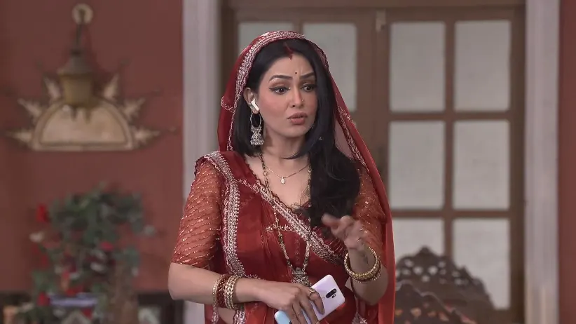 Ammaji Tells Angoori the Solution to Have a Child