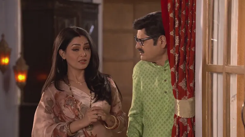 Angoori Calls Vibhuti Characterless