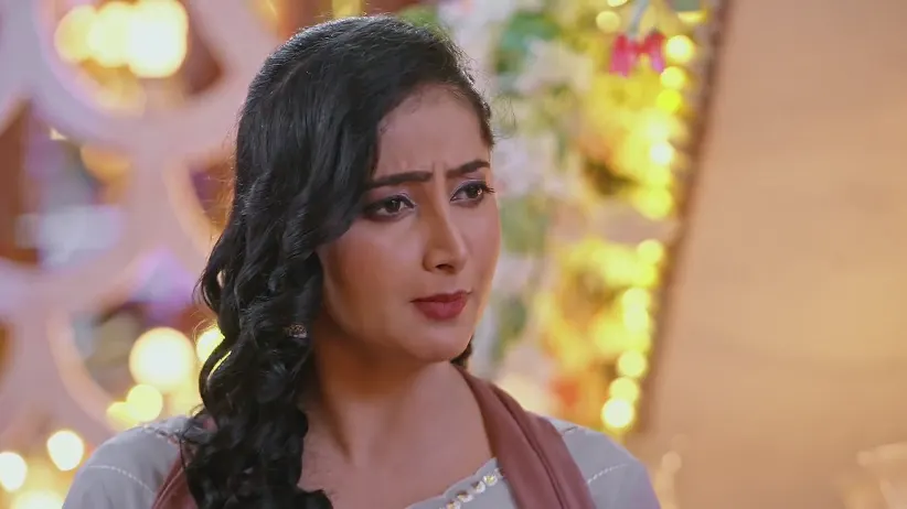 Shalu and Malishka Get into an Argument
