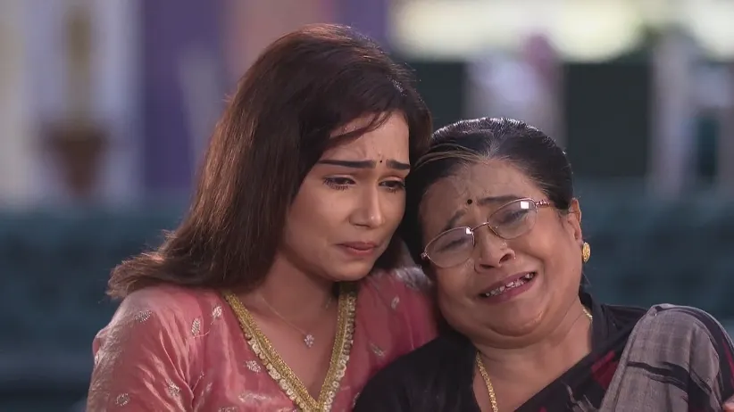 Jina's Family Learn about Her Kidnapping - Tu Khara Mun Chaai