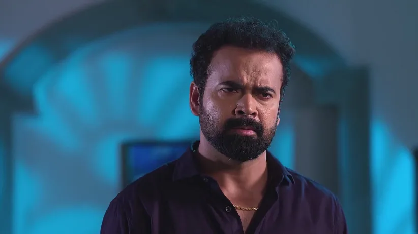 Raghav Discusses a Large Sum of Money - Tu Khara Mun Chaai