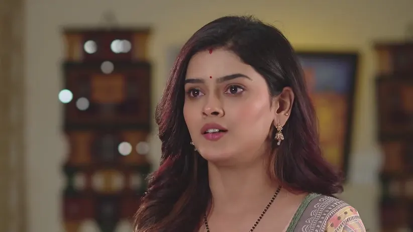 Rekha Scolds Subhra