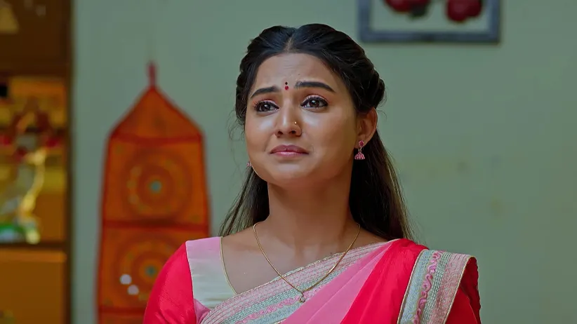 Anant Tries to Marry Gayatri at the Temple