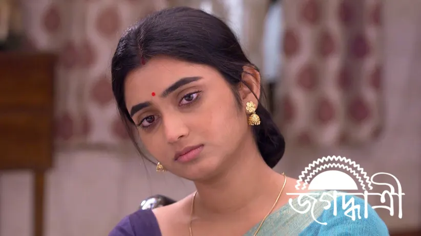 Durga Gifts Jewellery to Kakon