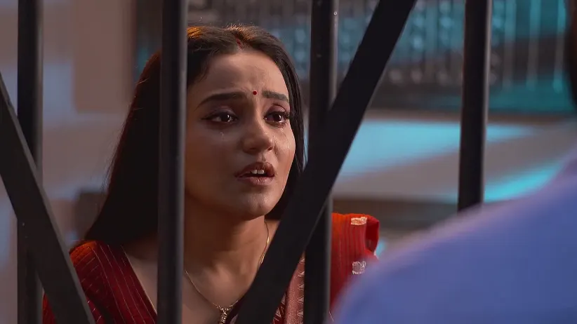 অপরাধীদের শাস্তি দিতে চায় আনন্দী। আনন্দী