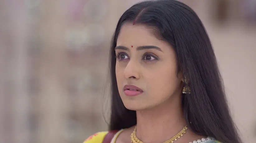Ashutosh Refuses to Let Parul Meet Rayan - Parineeta