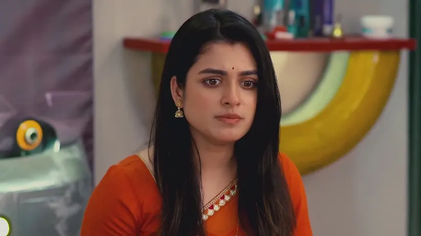 Raj Shares His Business Plans with Shree - Amar Sangi