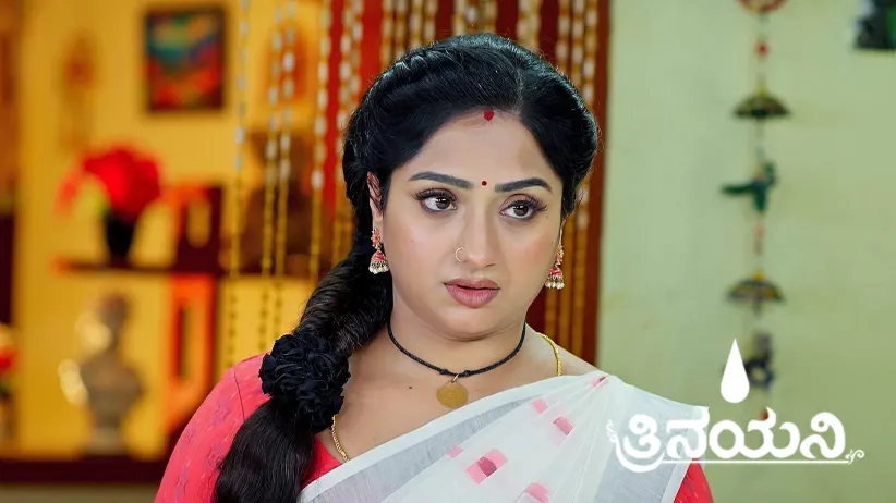 Nagaveni Sees a Comatose Trinayani