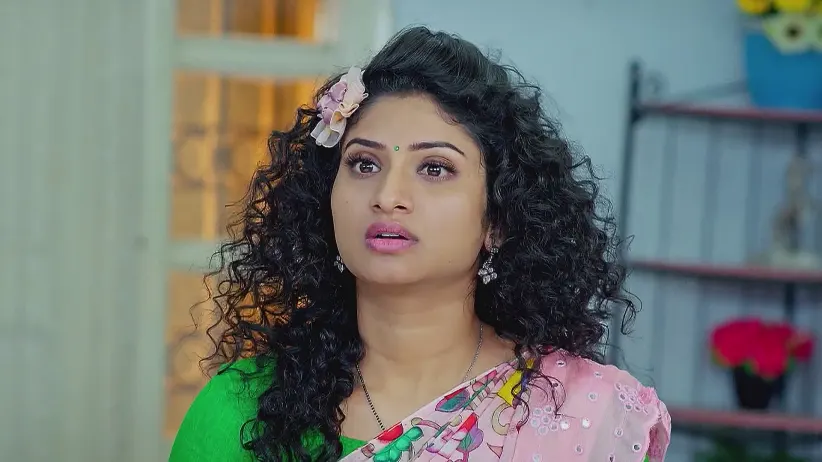 Hasini's Words Add to Tilottama's Confusion - Trinayani