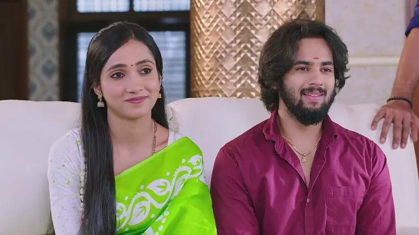 Shravani Praises Subbu in front of Her Family - Shravani Subramanya