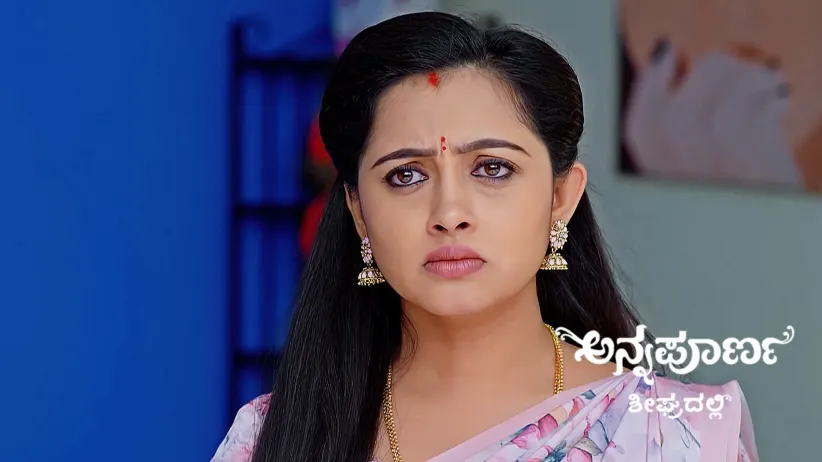 Akshaya Saves Niharika and Krishna from a Snake