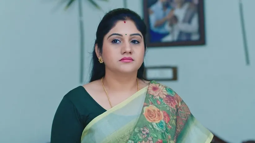 Jackie Suspects Swami's Behaviour
