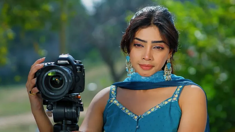 Darshan Invites Rohit to an Event