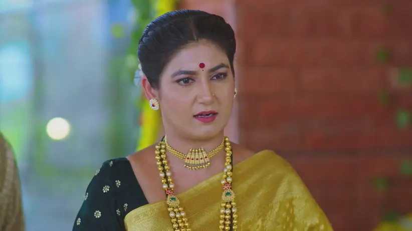 Ahilya Devi Performs the Gudi Puja - Paaru