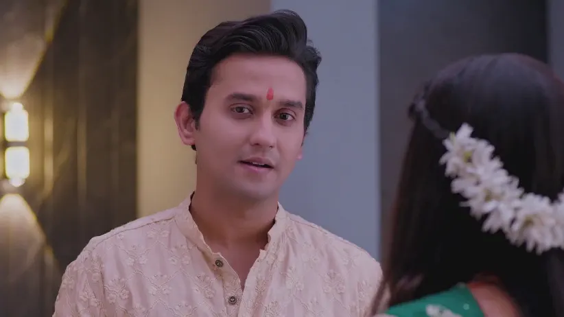 Bhavana Apologises To Siddhiraj - Lakshmi Niwas