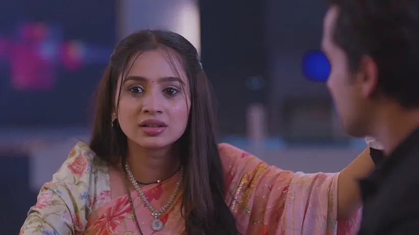 Janhavi Requests Jayant To Stay at Home - Lakshmi Niwas
