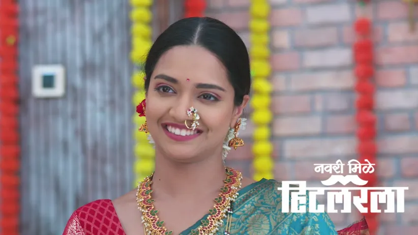 Aaji Is Shocked to See Antara In the Temple