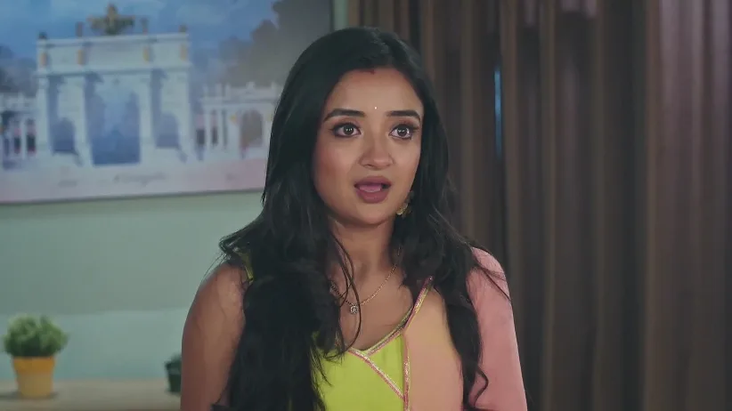 Kalindi Informs Jagriti about the Puja - Jagriti