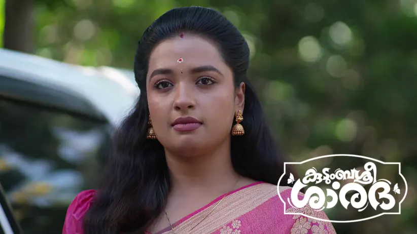Sathyabhama Welcomes Shalini Home
