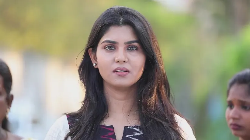 Siva Fails to Notice Janani