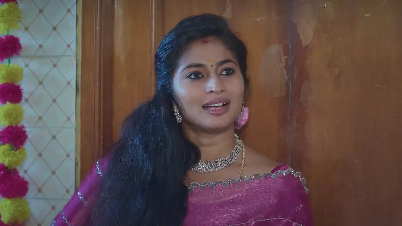 வீரா வள்ளியை நிறுத்துகிறார் - வீரா