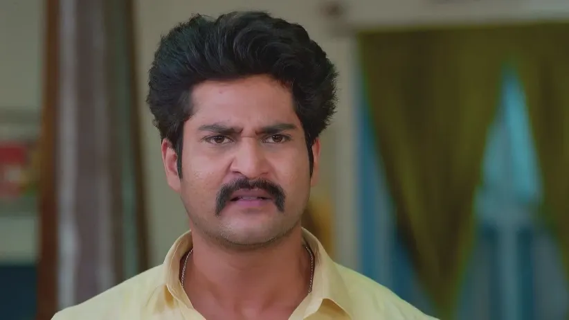 Saniyan Mocks Veera - Anna
