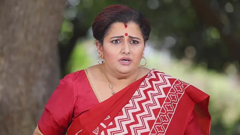 Bommi's Spirit Punishes Savitri - Ninaithale Innikkum