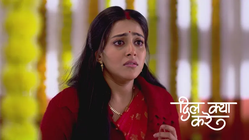 Gauri Goes to a Shiva Temple for the Goddess