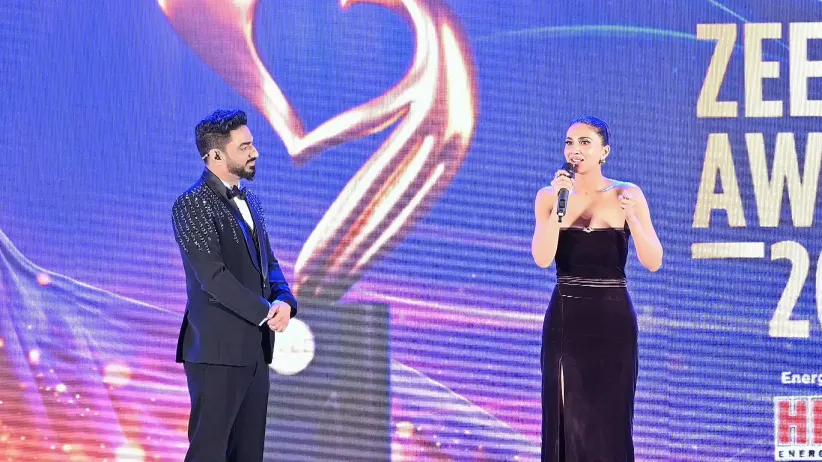 Vaani Kapoor Dances with Her Fan - Zee Cine Awards 2025