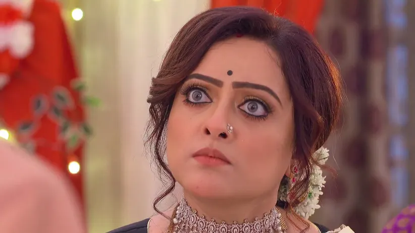 Swayambhu Asks about Durga's Identity on a Call - Jagadhatri