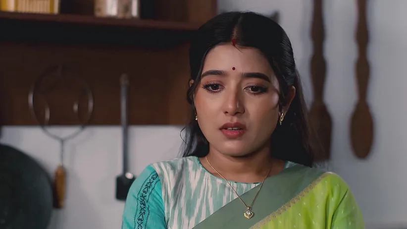 Nomita Advises Rai to Take Care of Herself - Mithijhora