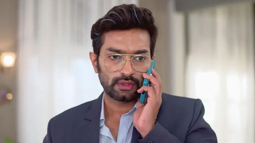 Arya's Driver Drops Apu off - Chirodini Tumi Je Amar