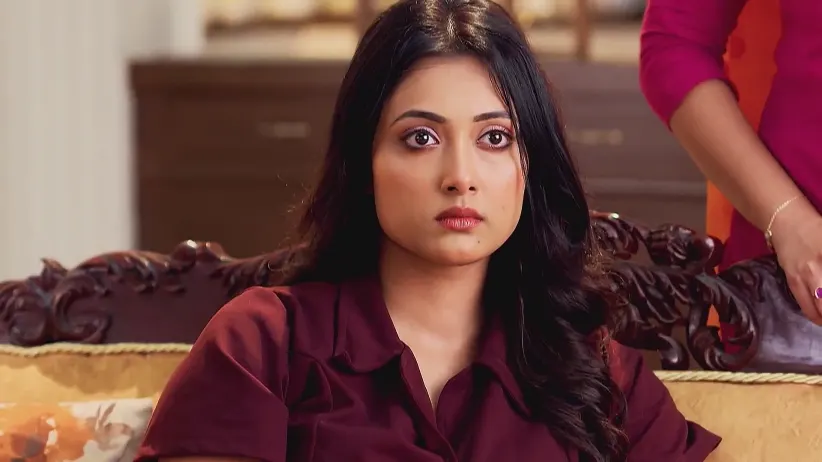 Aniket Chases a Goon - Mana Rahigala Tumarithare