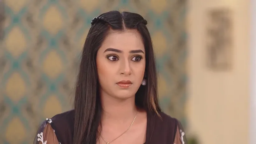 Lakshmi Tries to Expose Richa - Tuma Bina